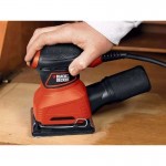 LIJADORA BLACK & DECKER ORBITAL (135W)